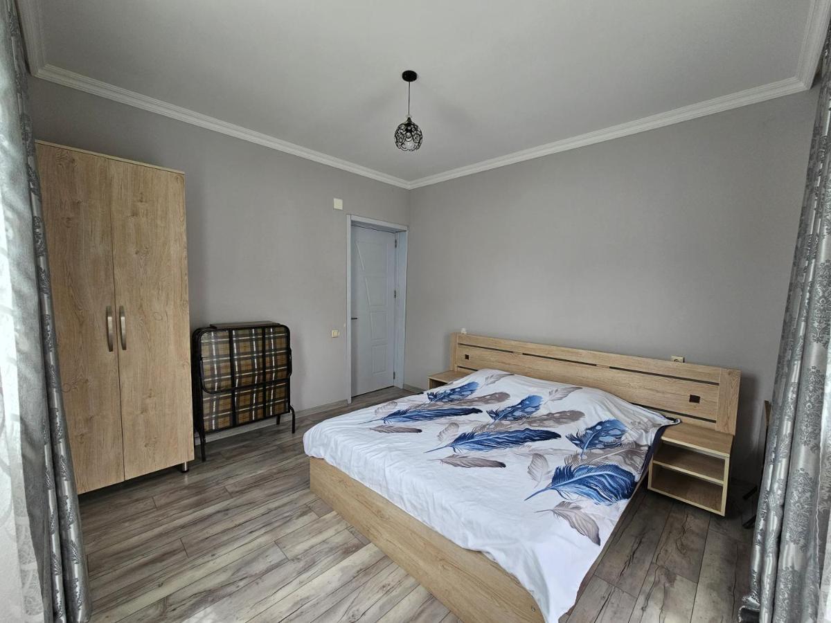 Tete Guest House Batumi Habitación foto
